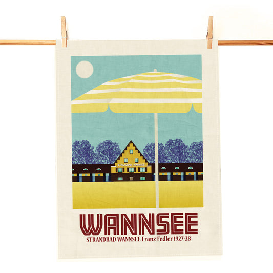 Souvenir aus Berlin Wannsee: Ein originelles Geschirrtuch als praktisches und stilvolles Andenken an den Besuch des berühmten Berliner Sees.