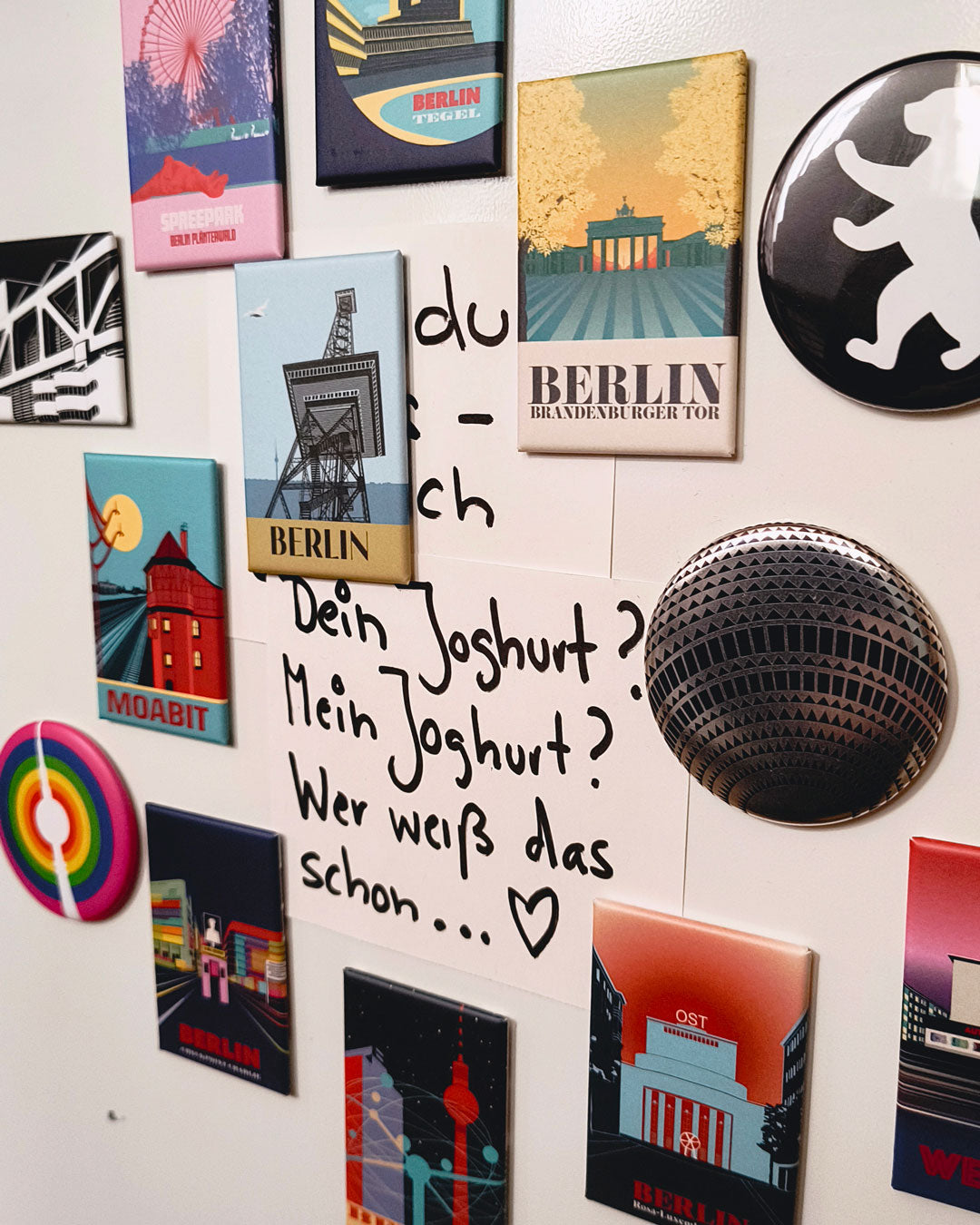 Magnet: radio tower