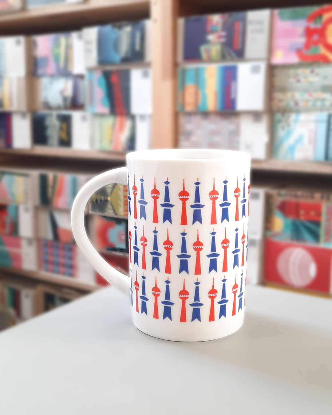 Tasse: East-West